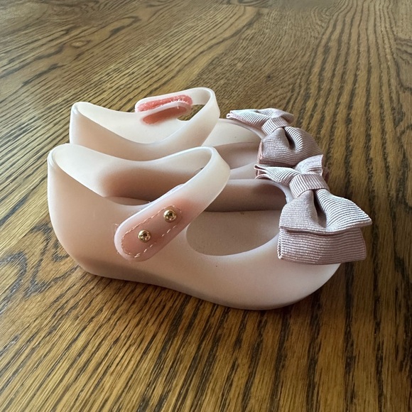 Mini Melissa - Picture 3 of 3